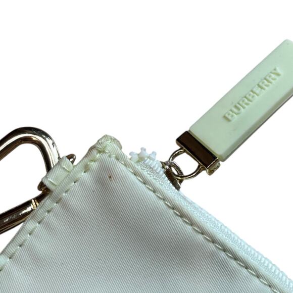 Burberry Wristlet/Cosmetic Bag Light Green Luxury Designer Accessory Makeup Bag - Picture 6 of 11